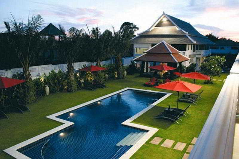ปาล์มโกลฟรีสอร์ท พัทยา 4* นาจอมเทียน
