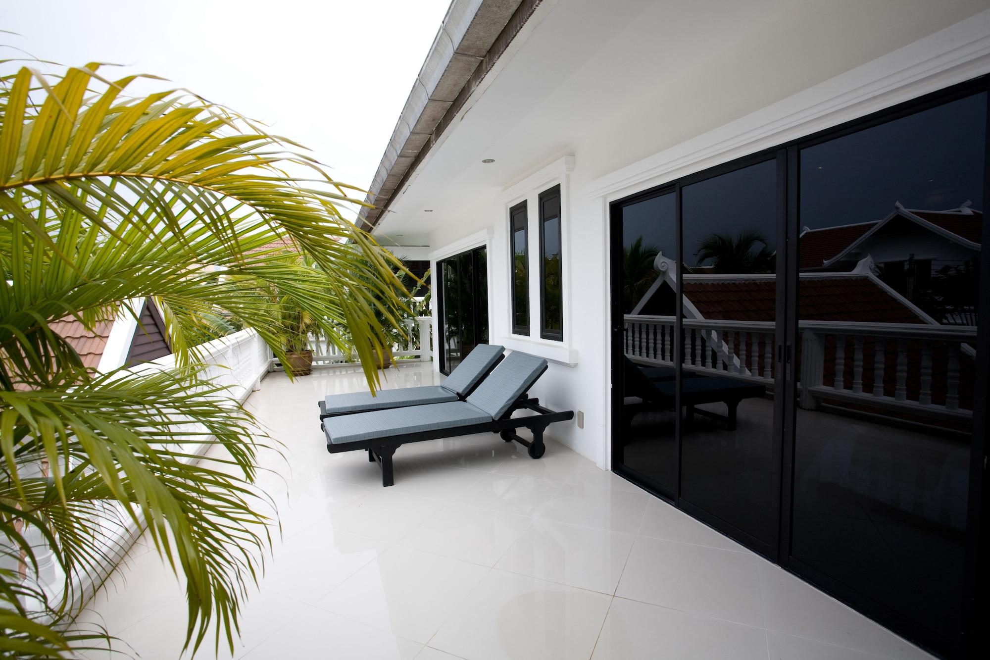 Palm Grove Resort, Pattaya Tempat peranginan Na Chom Thian